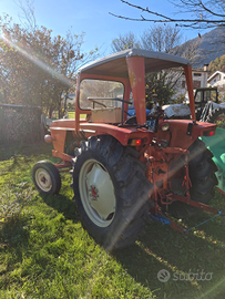 Trattore agricolo renault