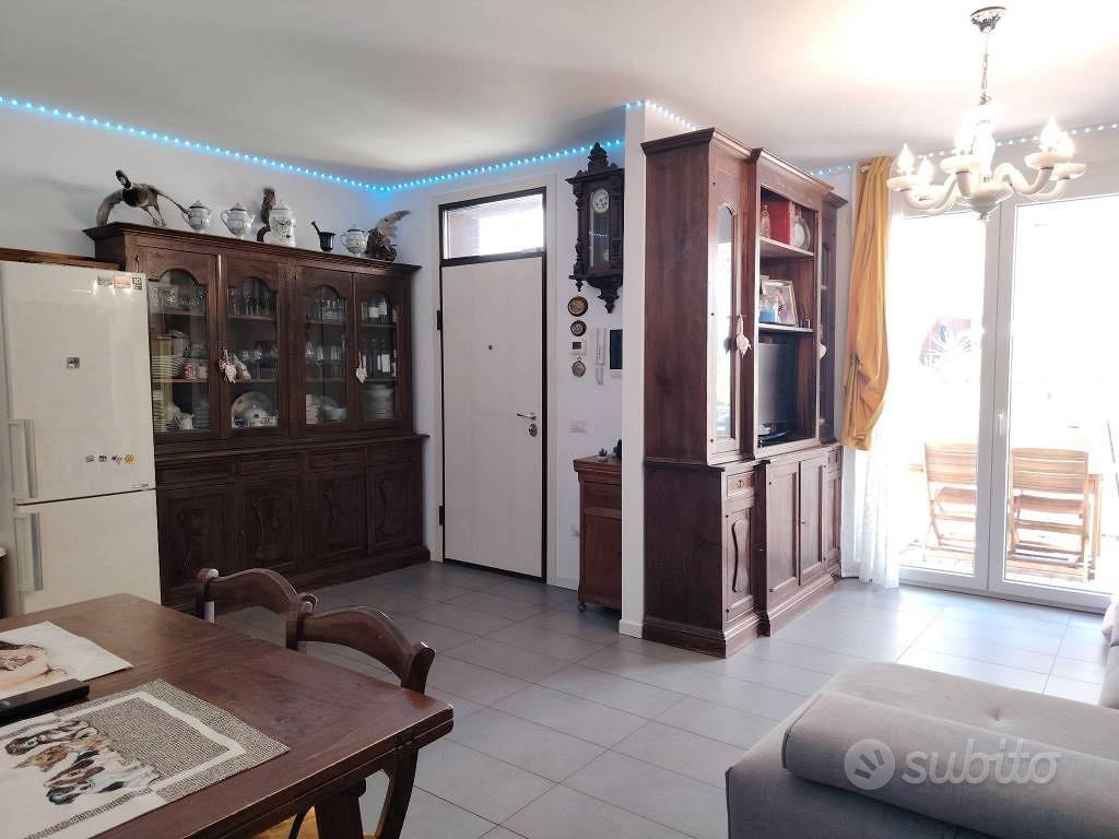Casa – Pesaro, Ghetto di Trebbiantico - Altro