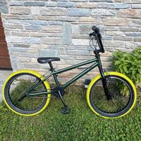Bicicletta bmx decathlon Verde scuro e verde fluo