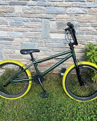 Bicicletta bmx decathlon Verde scuro e verde fluo