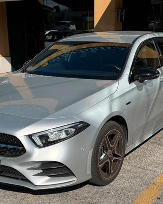 Mercedes A250e full-optional