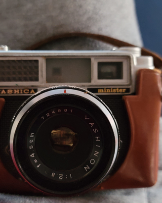 Fotocamera Yashica Minister