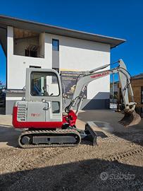 Miniescavatore Takeuchi TB135