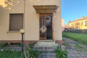 3 LOCALI A CASTELLAR GUIDOBONO