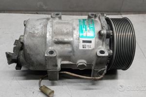 COMPRESSORE ARIA CONDIZIONATA VOLVO truckFL7 usato