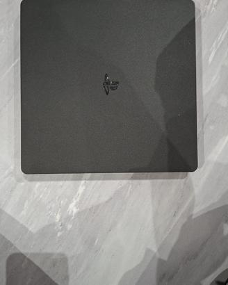 PlayStation 4 Slim 500GB + 2 Giochi