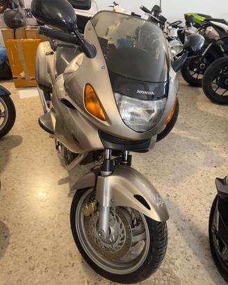Honda Deauville 650