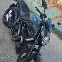 Ducati Diavel Carbon