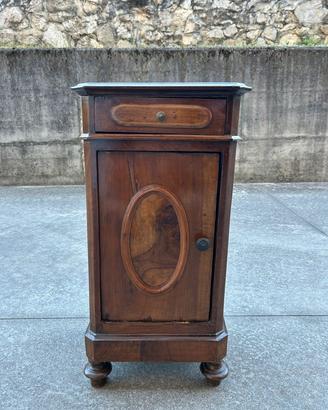 Comodino vintage in legno