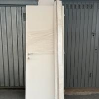 3 porte bianche con incasso e minuteria argento