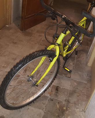 MOUNTAIN BIKE UNISEX RUOTE 26 MANUBRIO CORNA