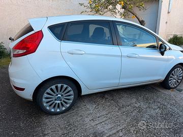 Ford Fiesta 1.4 gpl Titanium