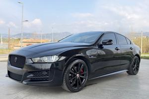 Jaguar XE 2.0 D Turbo R-Sport