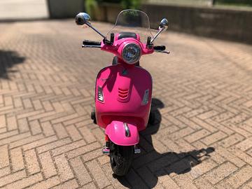 Vespa elettrica per bambina rosa