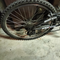 2 ruote,una anteriore e una post.per bici da 24