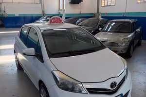 Toyota Yaris 1.0 5 porte Active