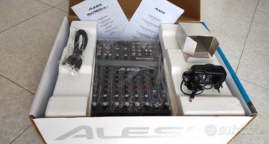 Mixer analogico Alesis Multimix 8 USB FX