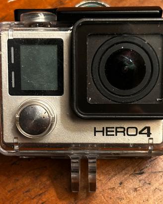 GoPro Hero 4 Black con accessori