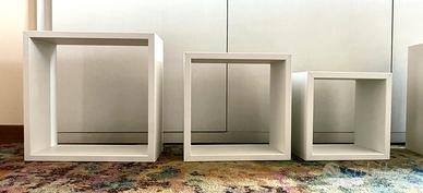 Set mensole tris di cubi sospesi bianchi