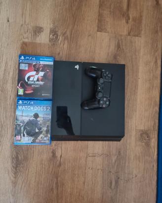 PS4 Fat 500gb, Joystick ufficiale e 2 giochi
