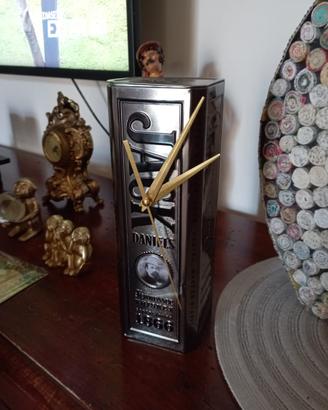 Orologio fatto a mano