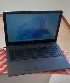 HP 15,6" i5-7th 8GB DDR4 SSD 600GB Win11 Pro