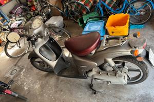 APRILIA SCARABEO 50  POCHI KM