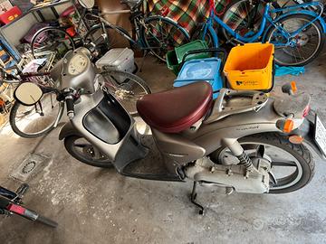 APRILIA SCARABEO 50  POCHI KM