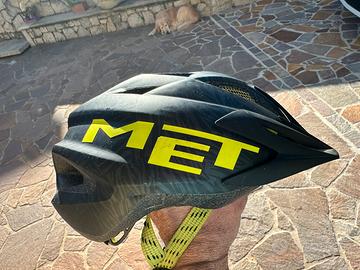 Casco Met da bici