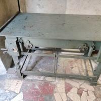 Tavolo industriale vintage in ferro – ex banco