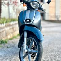 Scarabeo street 50 scooter Aprilia