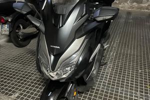 Honda forza 350 deluxe