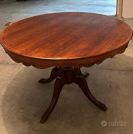 Tavolo rotondo legno massello stile classico