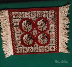 RIPRODUZIONE DI TAPPETINO PERSIANO " KILIM " 