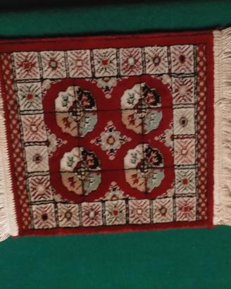 RIPRODUZIONE DI TAPPETINO PERSIANO " KILIM " 