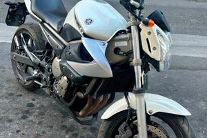 Yamaha XJ6