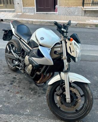 Yamaha XJ6