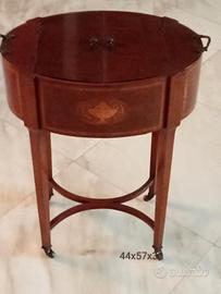 Elegante Tavolino Rotondo Stile Reggenza