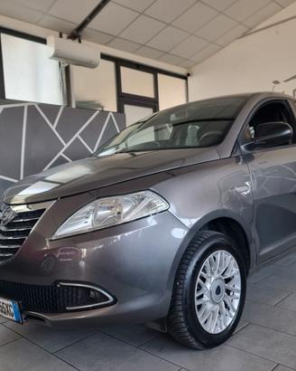 Lancia Ypsilon 0.9 TwinAir 85 CV 5 porte Metano Ec
