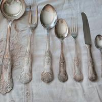 servizio di posate da 12 bagnati in argento