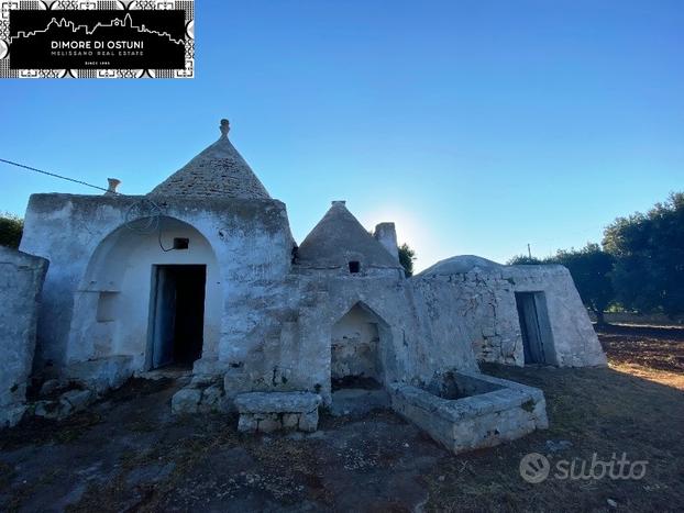 GRUPPO DI TRULLI con VISTA MARE - OSTUNI