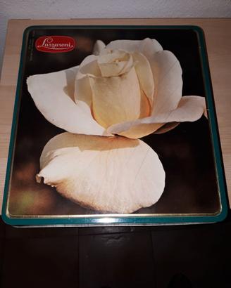 Scatola in latta Lazzaroni vintage