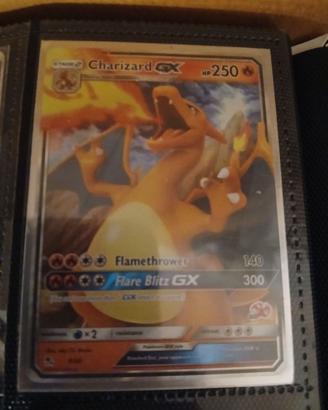 Carte pokemon CHARIZARD