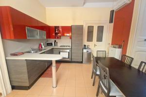 Via Duomo- Quadrilocale in stabile d'epoca