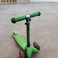 Monopattino a 3 ruote per bambini