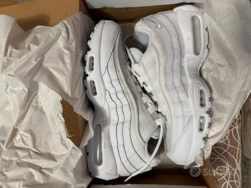 Air max outlet 95 bianche indossate