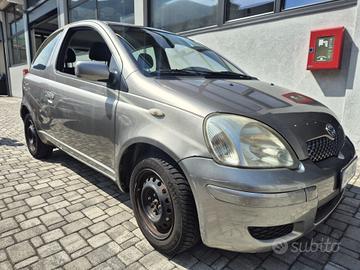 Toyota Yaris 1.0i 16V 3 porte
