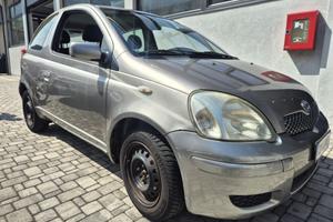 Toyota Yaris 1.0i 16V 3 porte
