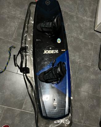 Wakeboard jobe 141 cm con accessori