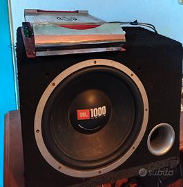 subwoofer JBL 1000 con amplificatore 